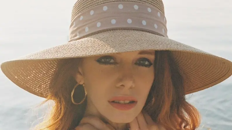 Maria Miceli in una foto scattata a Sirmione tratta dal suo profilo Instagram