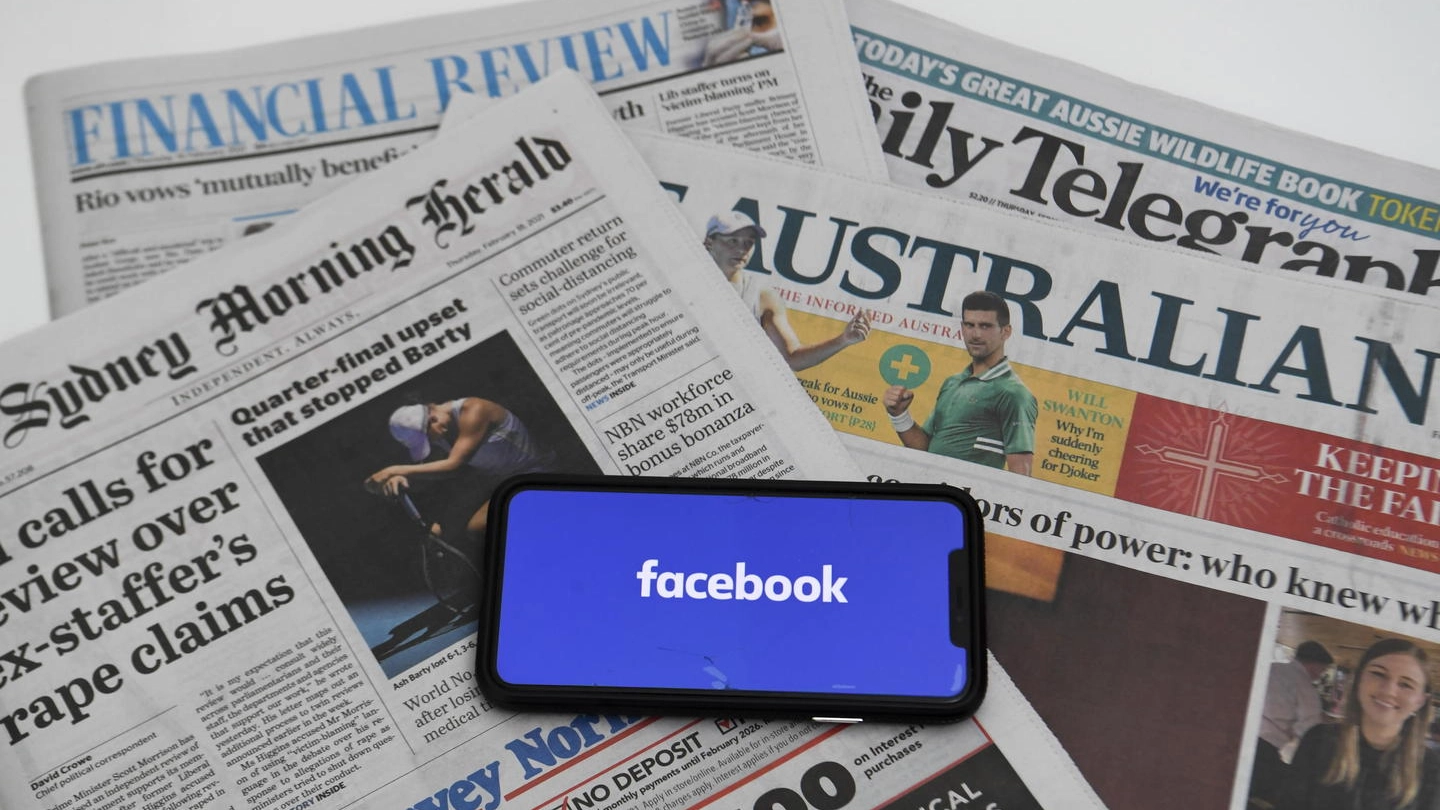 Scontro tra il governo australiano e Facebook (Ansa)
