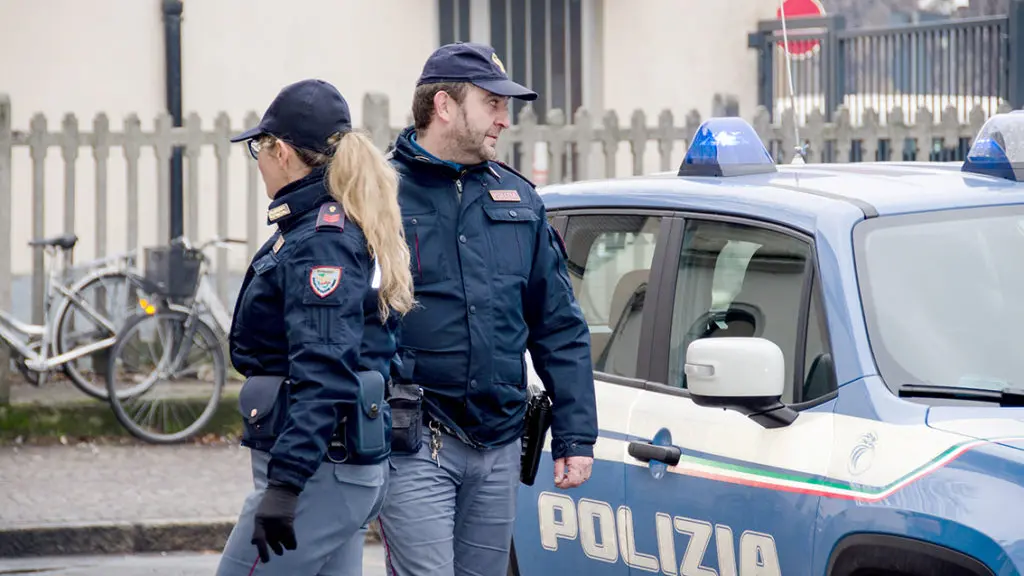 La polizia stava pattugliando la zona della stazione (foto d'archivio) La polizia stava pattugliando la zona della stazione (foto d'archivio)