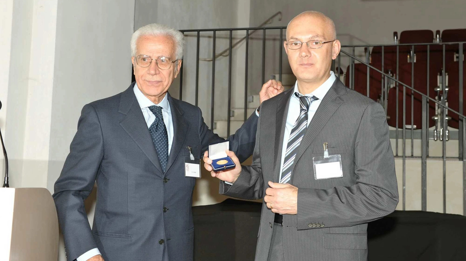 Il professor Mario Viganò (a sinistra) con Gian Mario Taricco