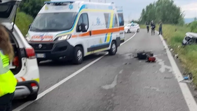 Si schianta in auto contro un camion: muore a 49 anni sulla Paullese Si schianta in auto contro un camion: muore a 49 anni sulla Paullese