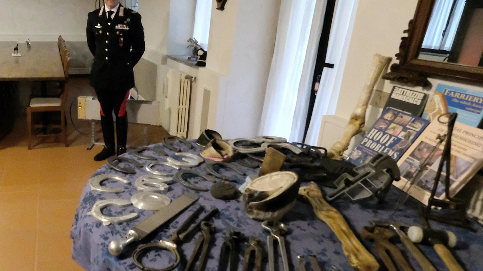 Antichi mestieri. Sellaio e maniscalco. Artigiani di “sartoria“