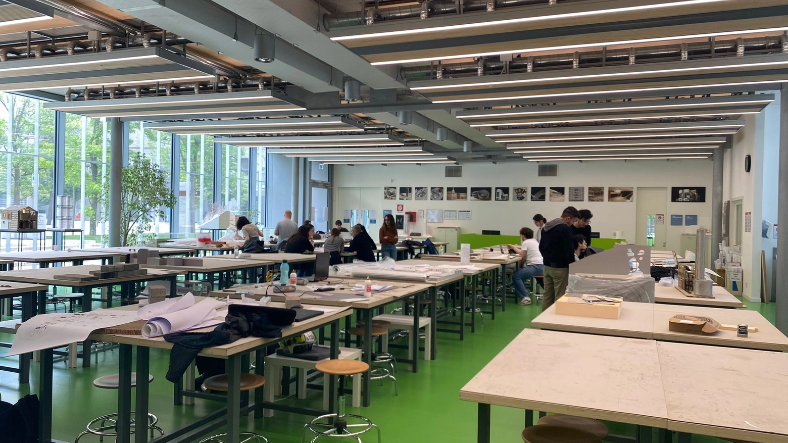Un laboratorio del Politecnico di Milano Un laboratorio del Politecnico di Milano