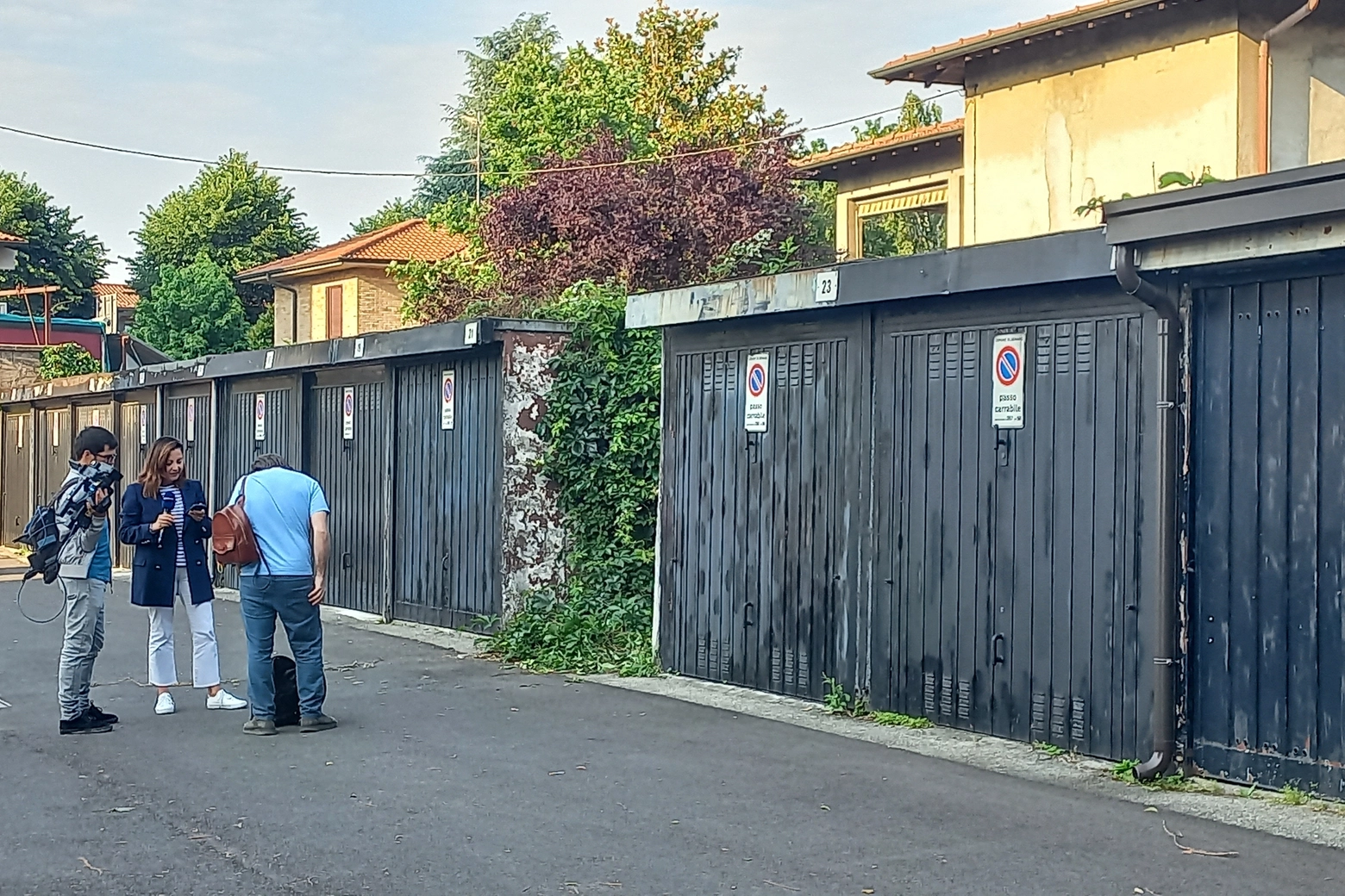 L'intercapedine tra i box di via Monte Rosa di Senago dov'era nascosto il cadavere di Giulia Tramontano