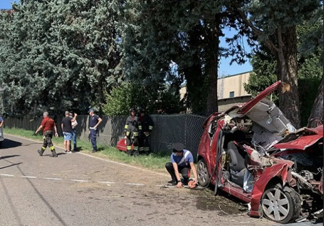 Misinto, il malore e poi lo schianto in auto. Muore uomo di 59 anni