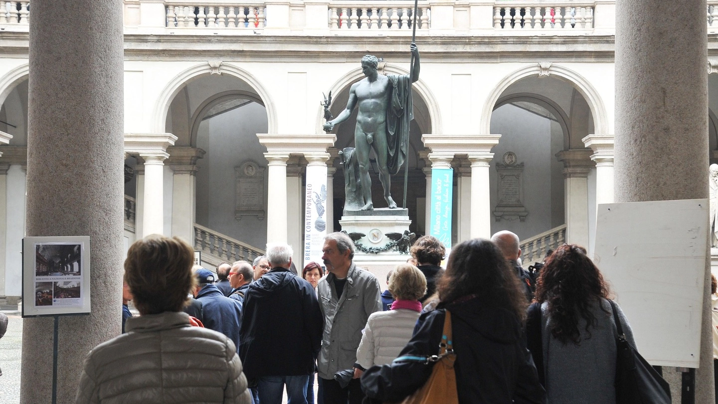 Visitatori accorrono a frotte alla Pinacoteca di Brera