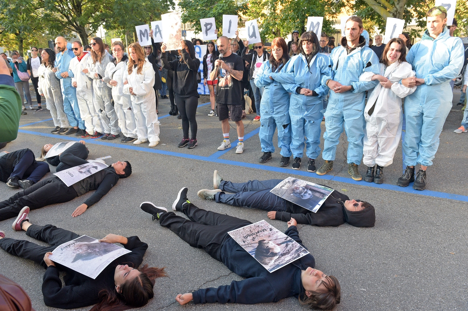 Manifestazione animalisti a Pavia