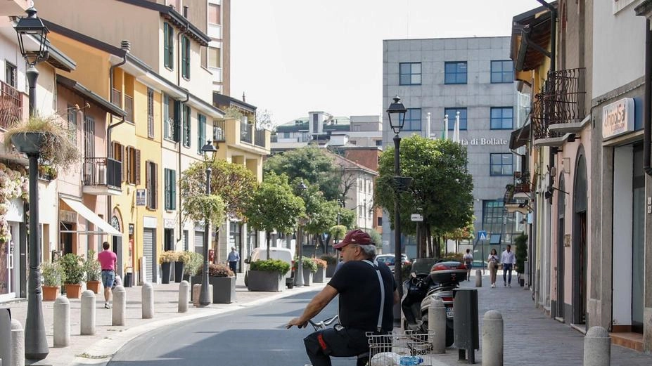 

BOLLATE: Via Roma, asfalto batte porfido - La novità divide la città