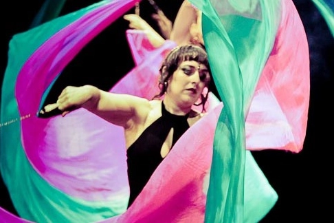 MENTE E CORPO Federica Sala mentre fa yoga e danza con alcune allieveSPETTACOLO Federica Sala porta in scena diverse coreografie insieme alle sue allieve che generalmente trentacinquenni in carriera che quando salgono sul palco si trasformano (Rossi)