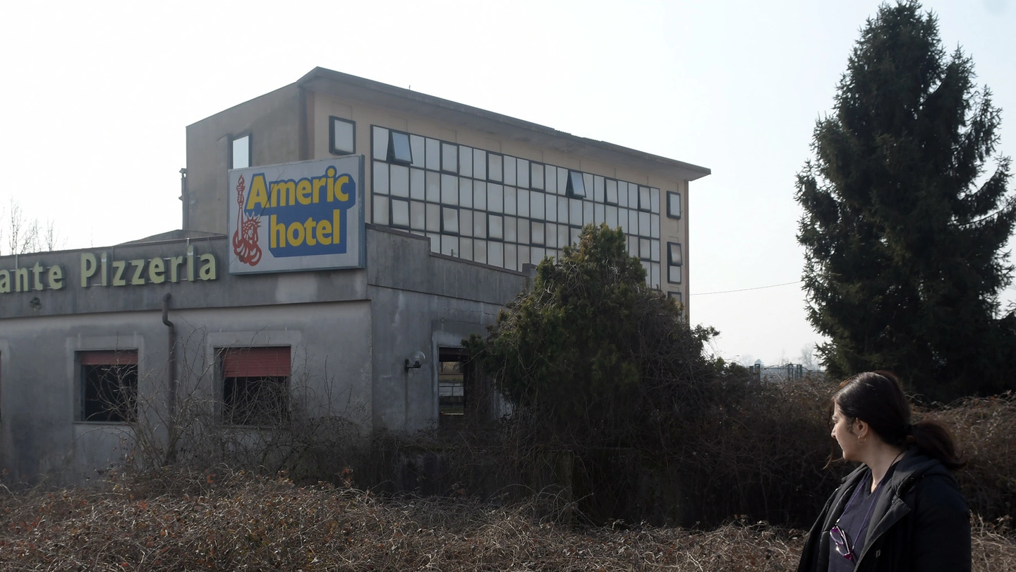 Tra i problemi della Binasca anche l’Americ hotel di Carpiano abbandonato da anni