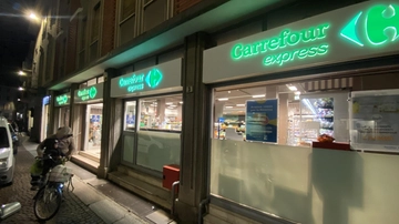 L’allarme sventa il colpo notturno. Assalto al supermarket, due arresti