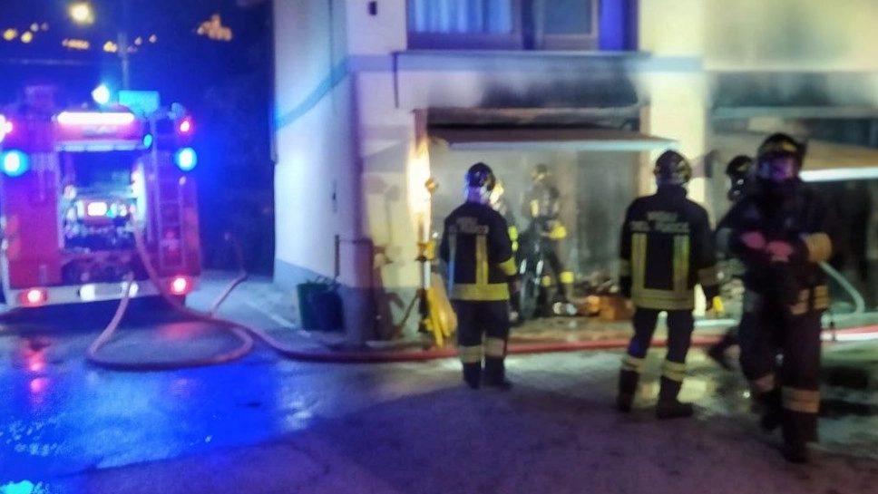 L'incendio a Montevecchia L'incendio a Montevecchia