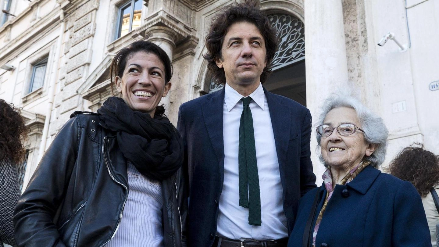 Da sinistra Valeria Imbrogno, Cappato e Mina Welby