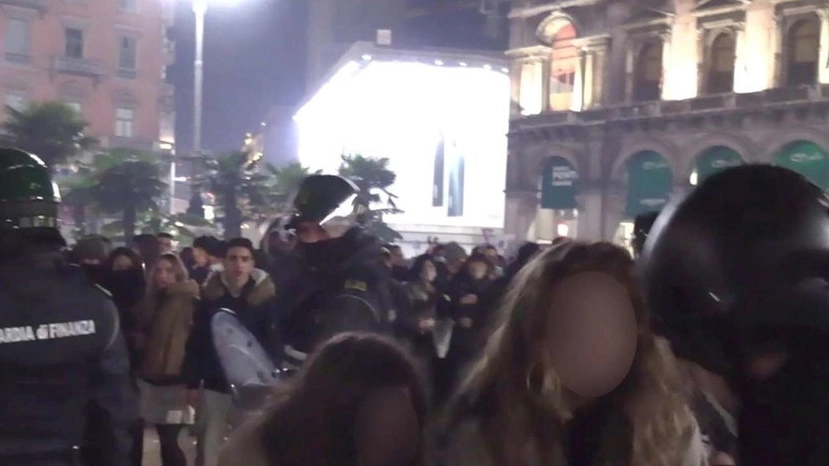 La foto delle due turiste tedesche aggredite l’anno scorso in piazza Duomo