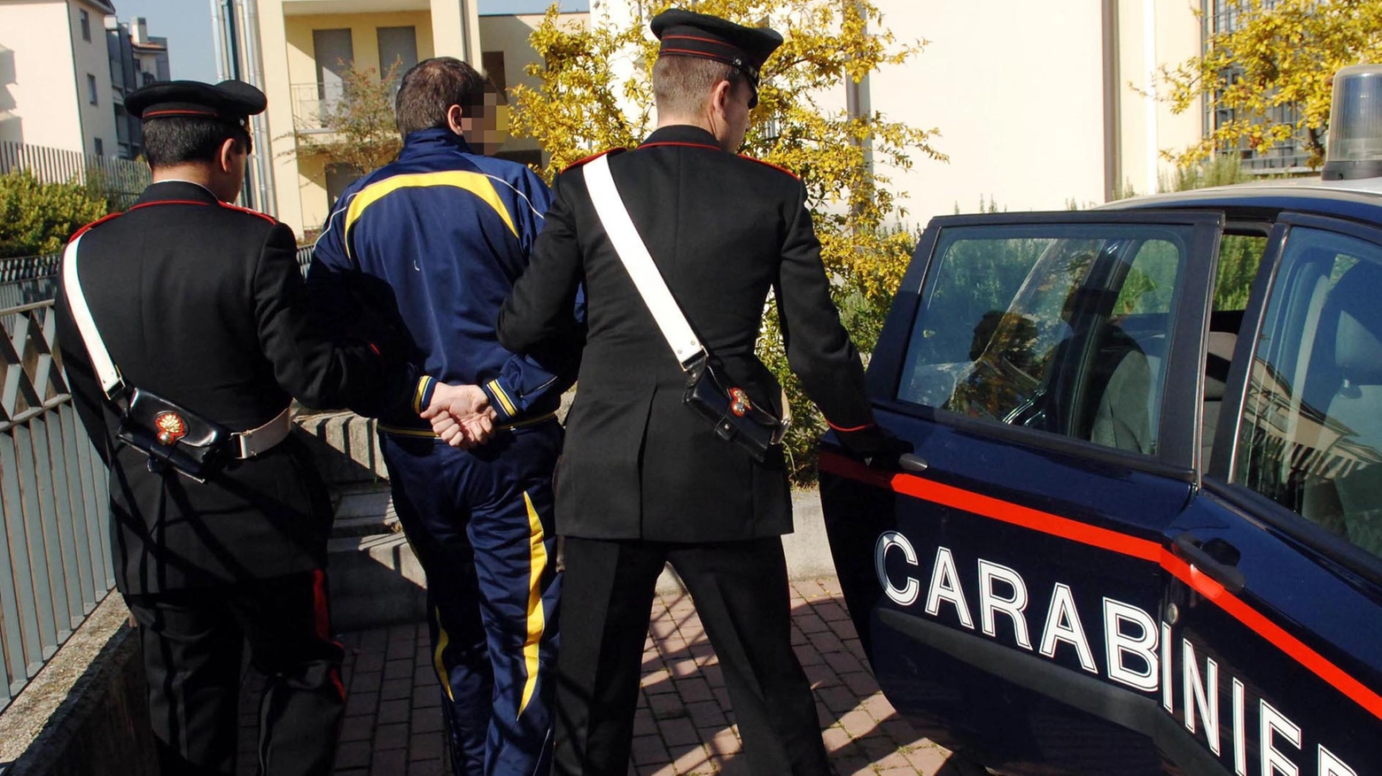 Un arresto dei carabinieri (foto di repertorio)