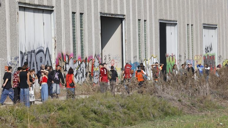 Rave fuorilegge. Sballo a tutto volume con cento ragazzi nei ruderi dell’ex Snia Rave fuorilegge. Sballo a tutto volume con cento ragazzi nei ruderi dell’ex Snia