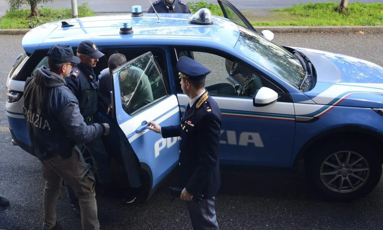 Blitz antiterrorismo a Napoli, arrestate 4 persone: legate a gruppi neonazisti