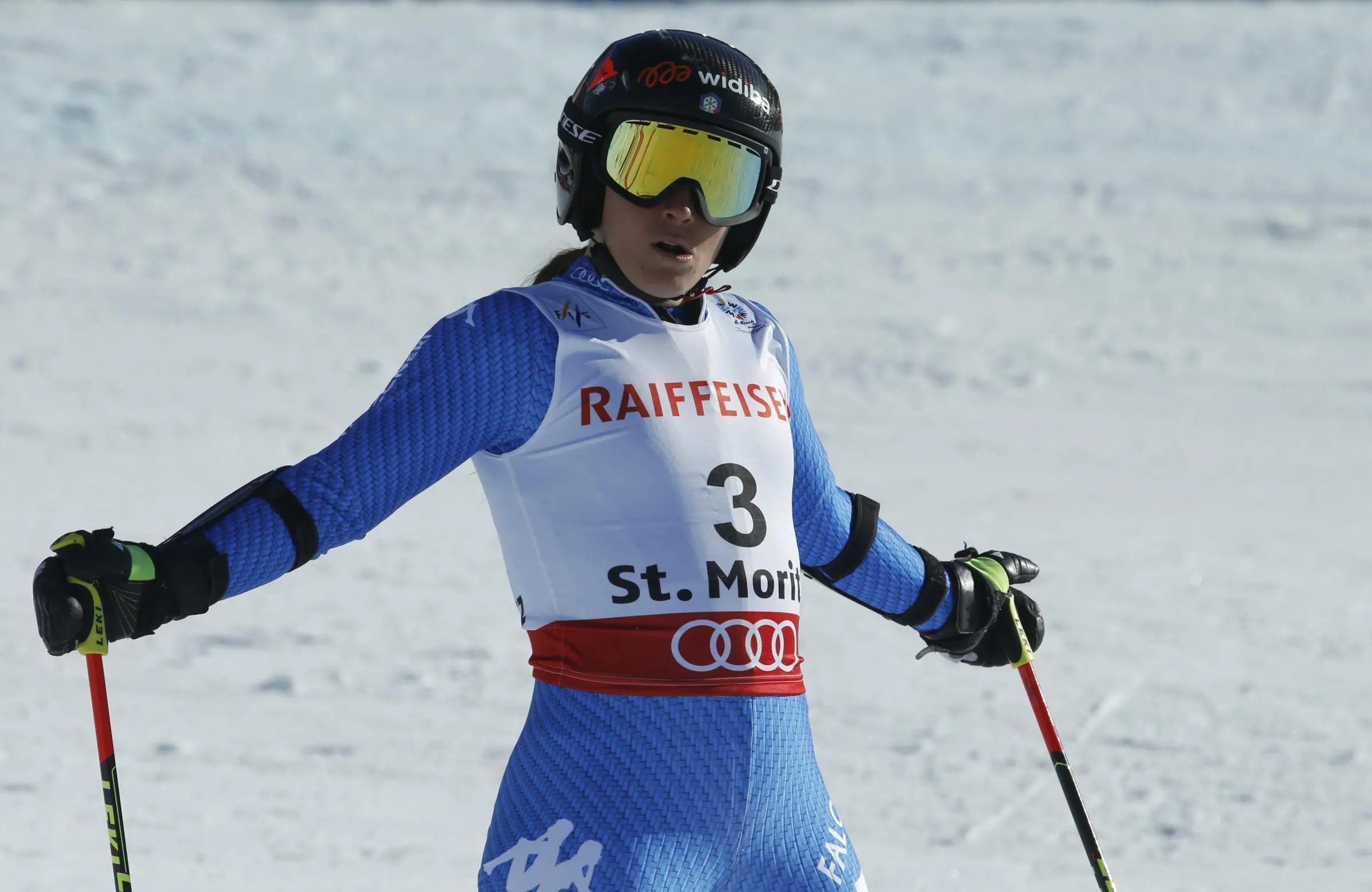 Sci alpino, la nazionale femminile al completo si allena al Passo dello Stelvio