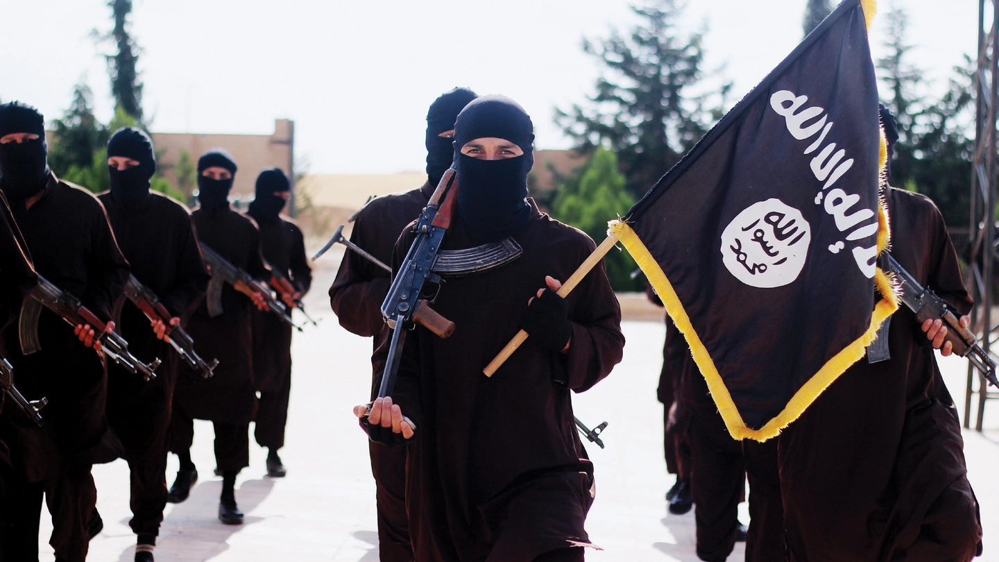 Miliziani dell'Isis  (zuma news)