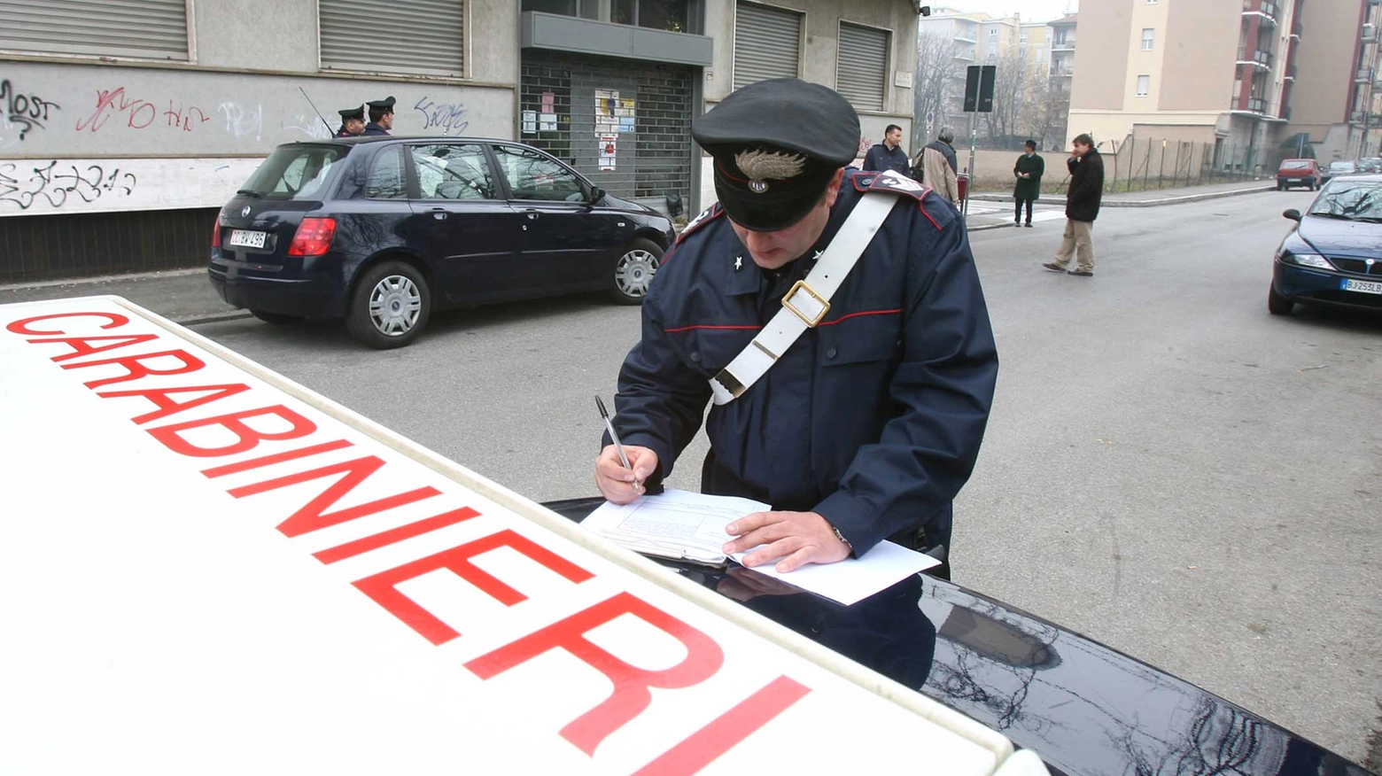 Carabinieri al lavoro: hanno arrestato loro stessi il collega infedele