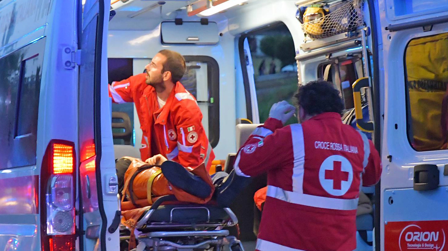 Il lavoratore ferito è stato trasportato d'urgenza all'Humanitas di Rozzano