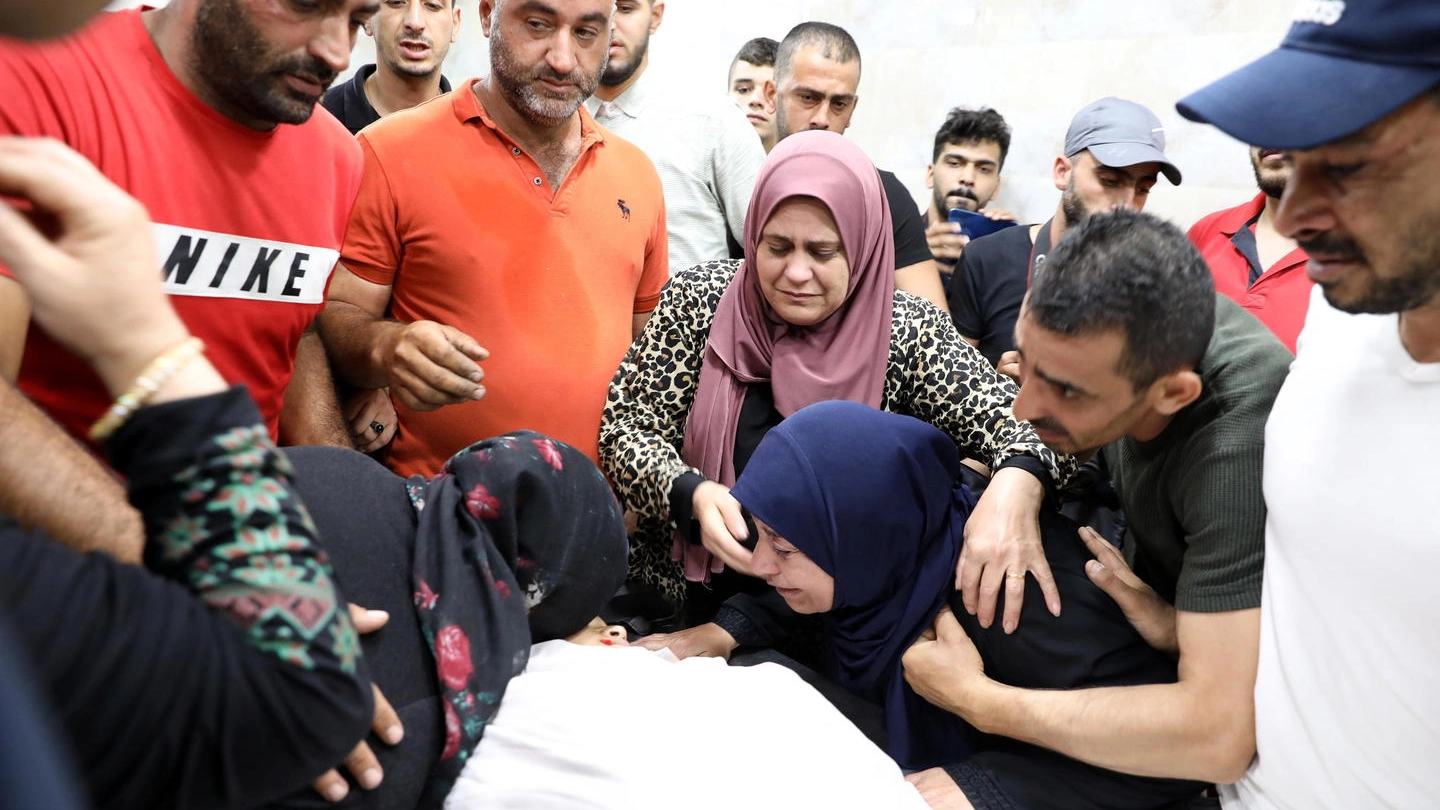 I funerali del ragazzo palestinese