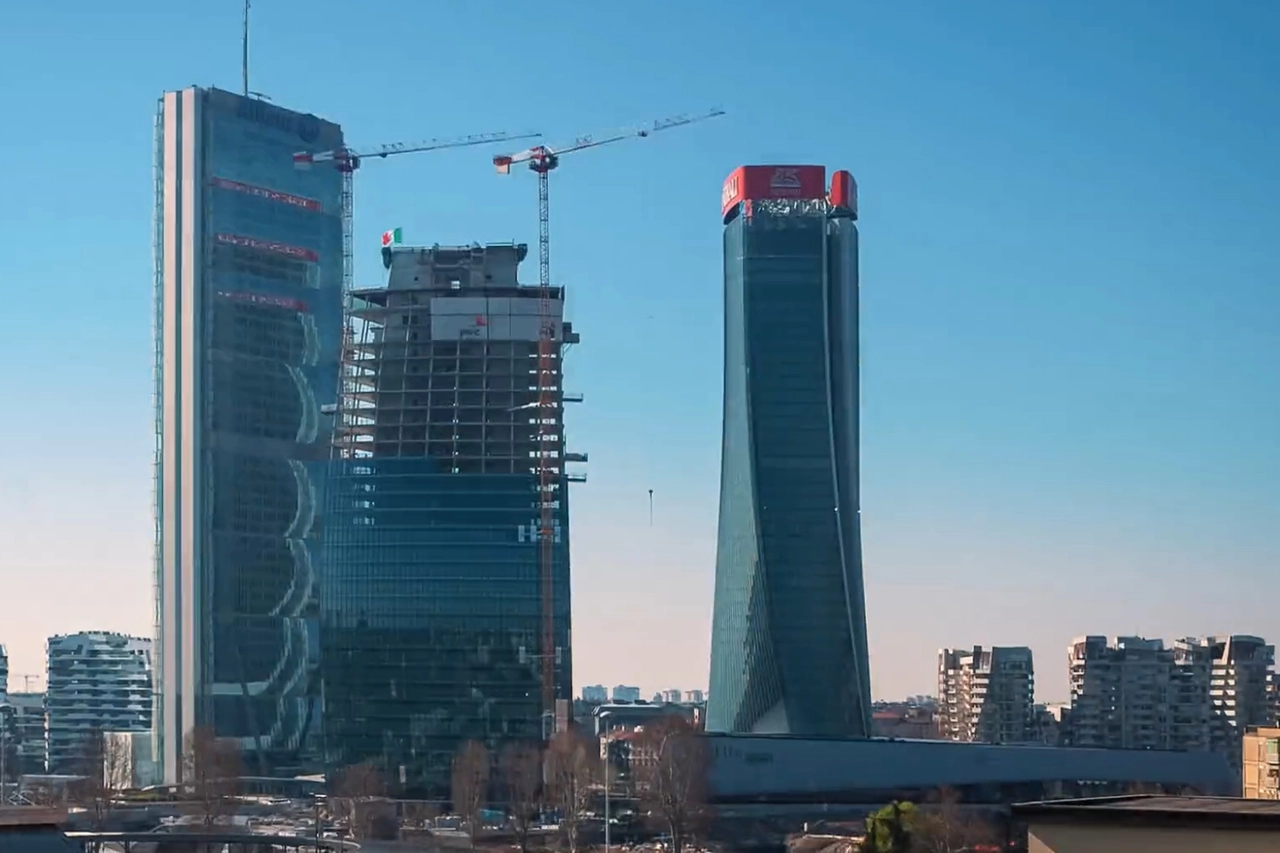 Un frame del video con i 14 anni di lavori per costruire CityLife