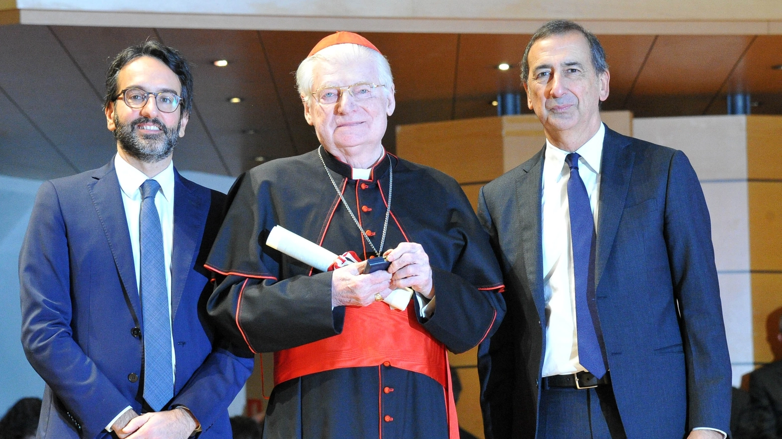 Ambrogino d'oro all'ex arcivescovo Angelo Scola