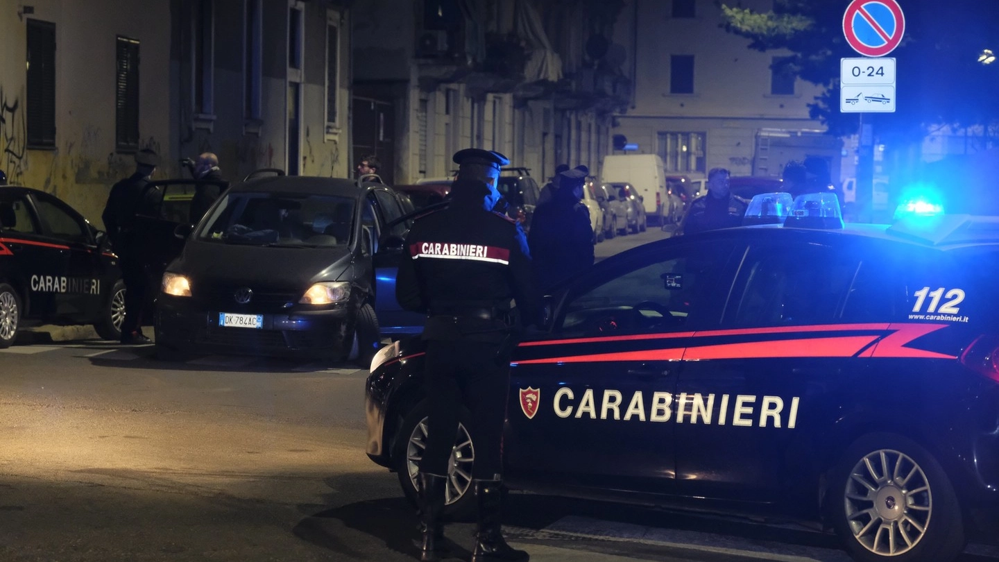 Carabinieri in azione a Milano in una foto di repertorio (Newpress)