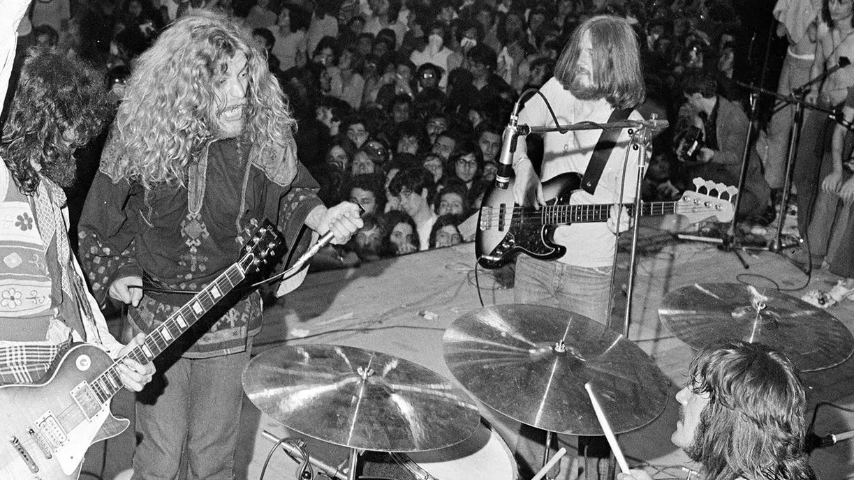 Una delle fotografie che racconta il concerto dei Led Zeppelin al Vigorelli