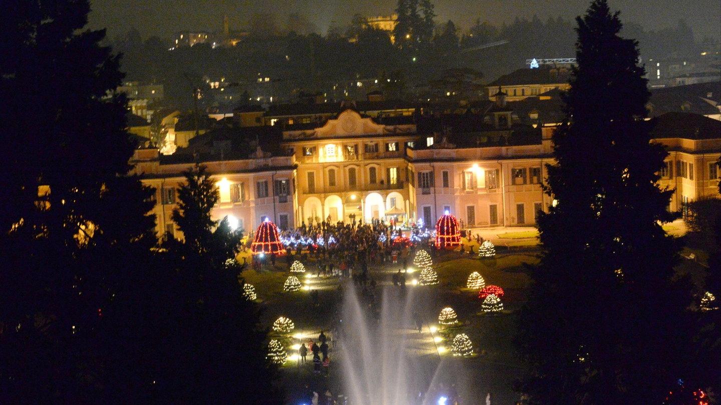 Luci Natale 2021 ai Giardini Estensi di Varese