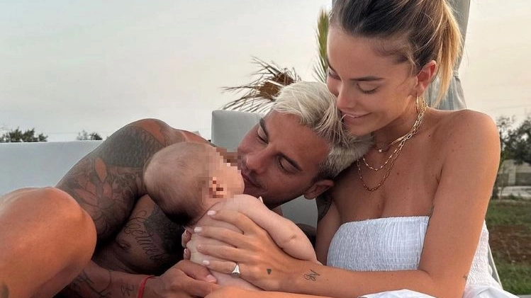 Sophie Codegoni, Alessandro Basciano e la piccola Celine Blue (Foto Instagram)