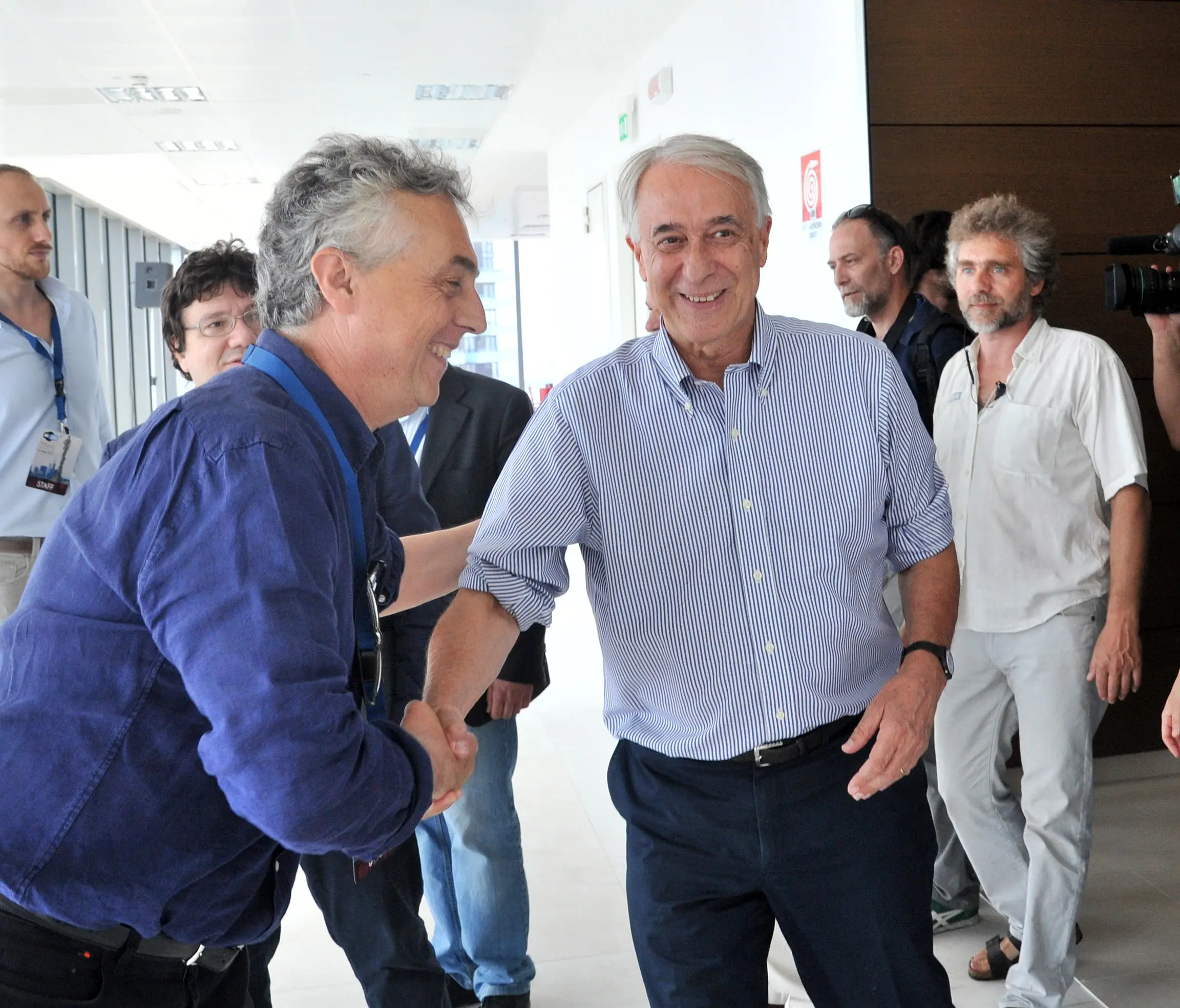 Stretta di mano fra Pisapia e Boeri all'evento Mi030: "Polemiche superate"