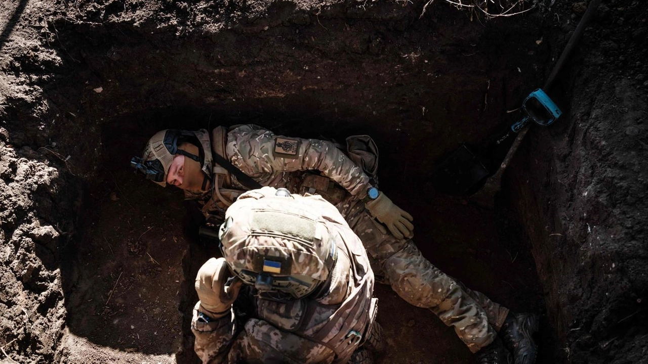 Guerra Ucraina, ultime notizie: esplosioni in Crimea. Mosca: "Bloccato attacco con droni"