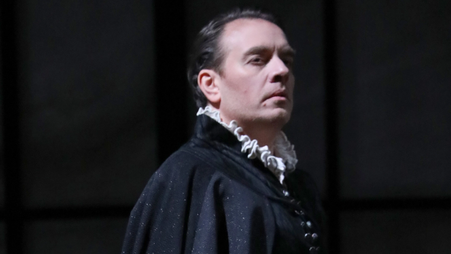 La star della lirica: "Mi affido totalmente a Verdi. Non interpreto l’Infante di Spagna, lo sento, lo vivo. Lo spettatore da stupire? La moglie Serena Gamberoni, soprano