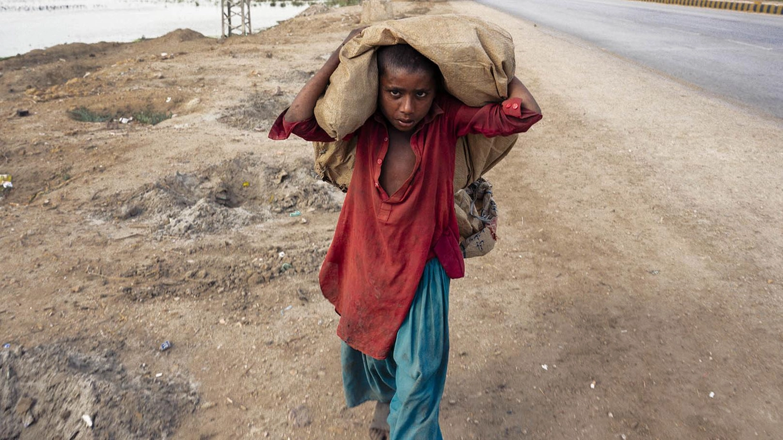 Il fenomeno dei migranti climatici: "Status di rifugiati ancora difficile" Il fenomeno dei migranti climatici: "Status di rifugiati ancora difficile"