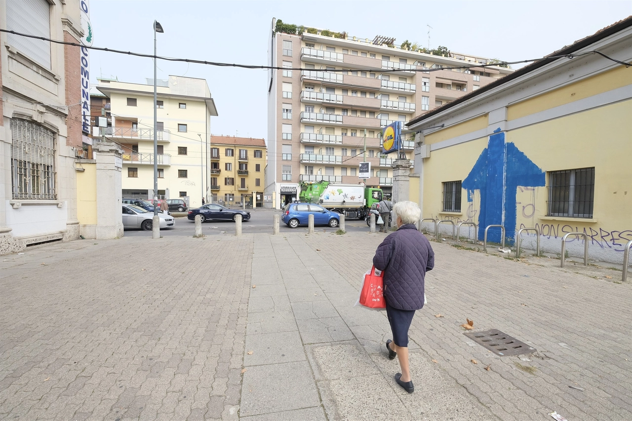Via Giambellino, aggressione nella notte