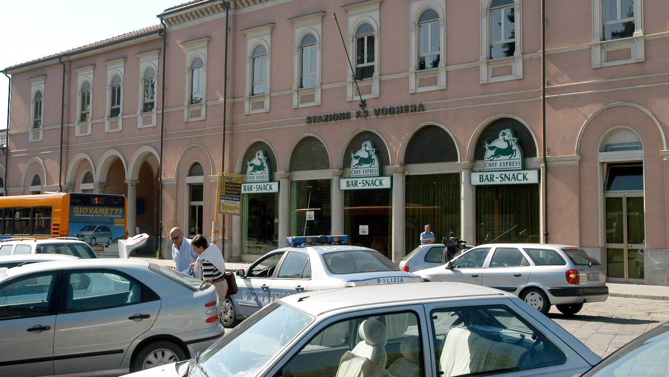la stazione di Voghera (Archivio) la stazione di Voghera (Archivio)