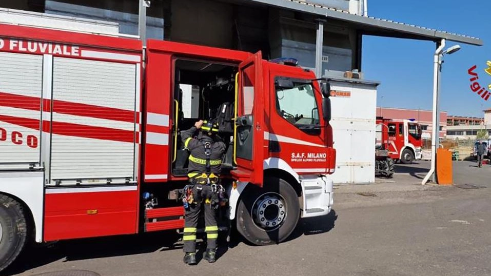 Fatale il volo dal tetto della ditta È morto l’operaio 71enne Lo ha tradito una lamiera Fatale il volo dal tetto della ditta È morto l’operaio 71enne Lo ha tradito una lamiera