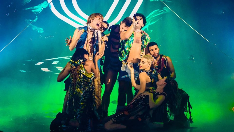 Sem e Stenn sul palco di X Factor (Facebook @xfactoritalia)