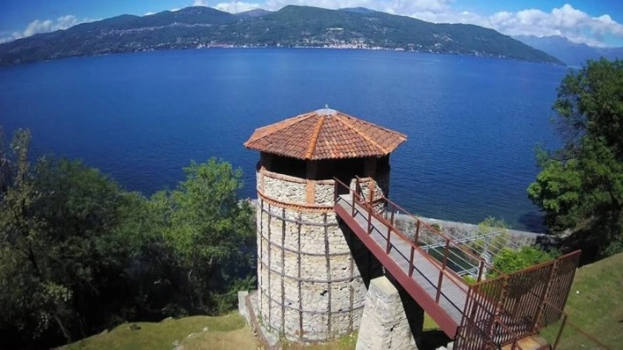 Vecchia fornace sul lago Maggiore a Ispra
