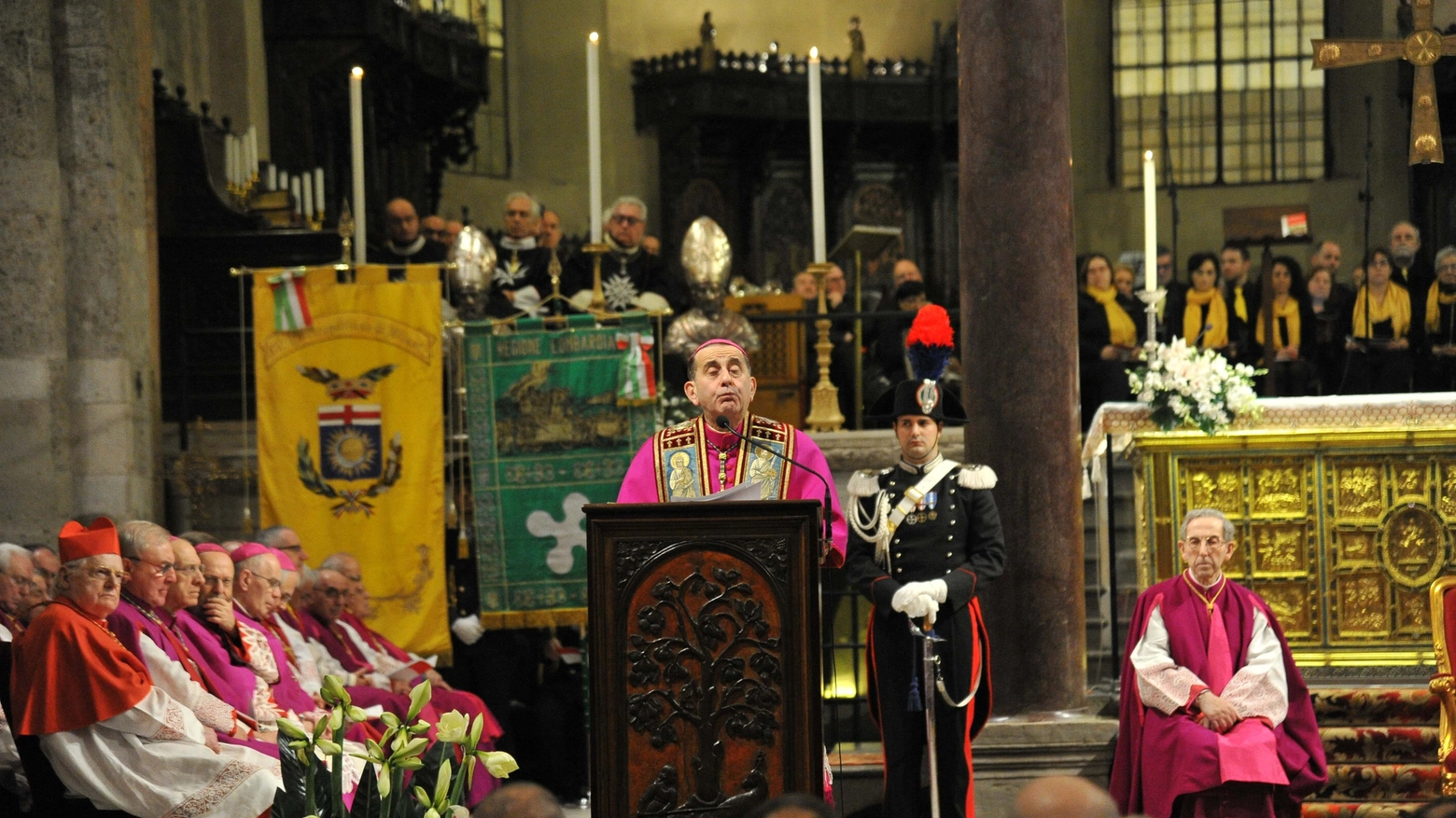 L'arcivescovo Mario Delpini durante il discorso in Duomo