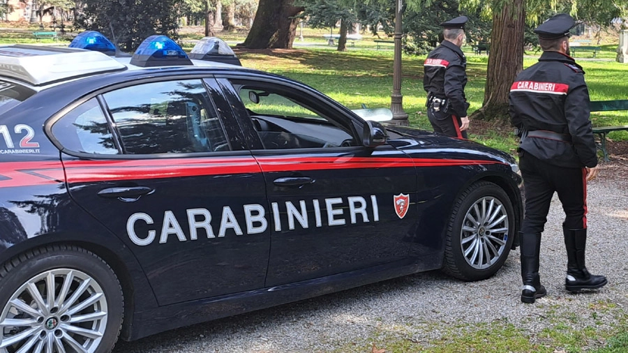Le ricerche dei carabinieri Le ricerche dei carabinieri