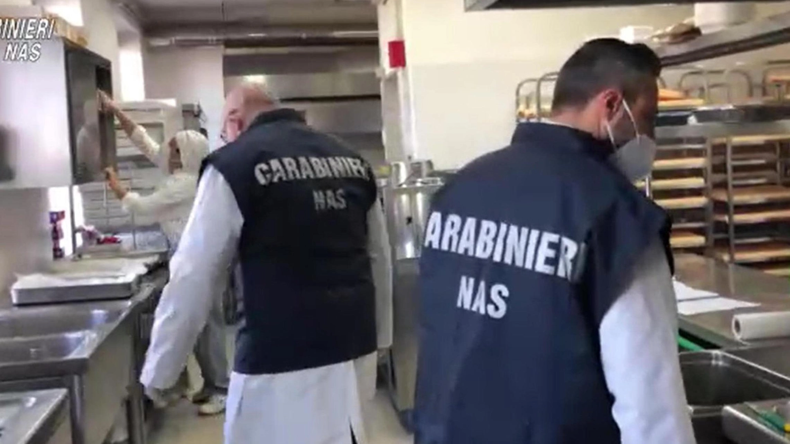 Controlli del Nas in una mensa ospedaliera Controlli del Nas in una mensa ospedaliera