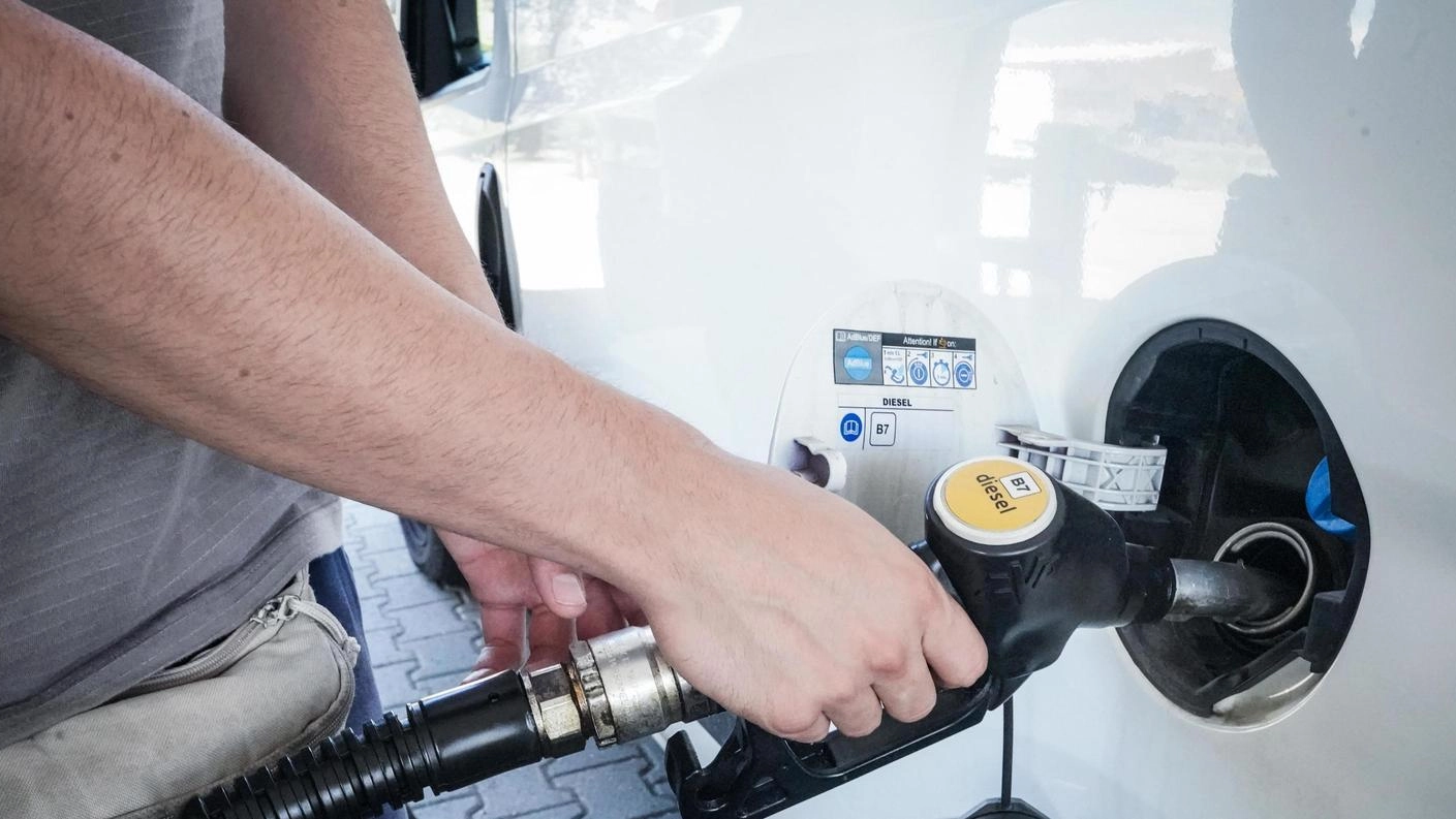 Multe per il “cartello“ dei prezzi sui carburanti. Il Tar ferma gli esborsi Multe per il “cartello“ dei prezzi sui carburanti. Il Tar ferma gli esborsi