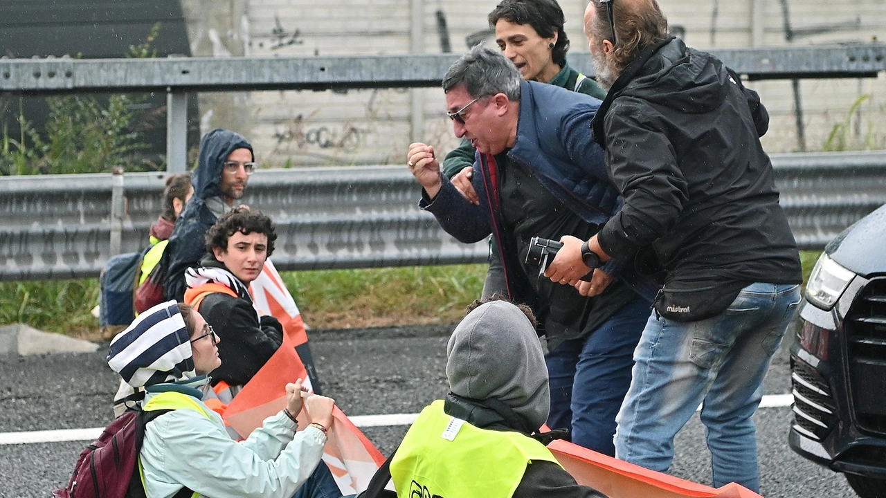 AZIONE ATTIVISTI ULTIMA GENERAZIONE