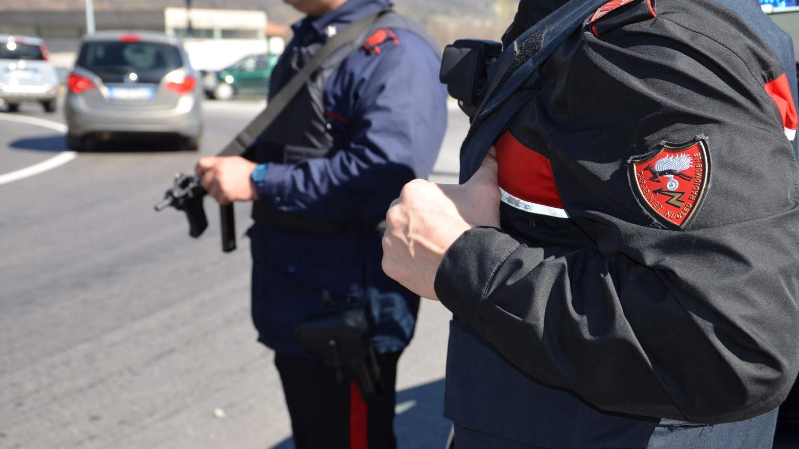 Un posto di blocco dei carabinieri a Sondrio Un posto di blocco dei carabinieri a Sondrio