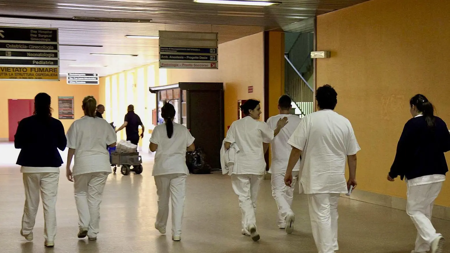 Minaccia medici e ferisce un’infermiera: scatta l’arresto Minaccia medici e ferisce un’infermiera: scatta l’arresto