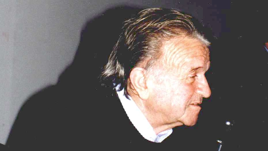 Ettore Mo, lo storico inviato del Corsera è morto a 91 anni Ettore Mo, lo storico inviato del Corsera è morto a 91 anni