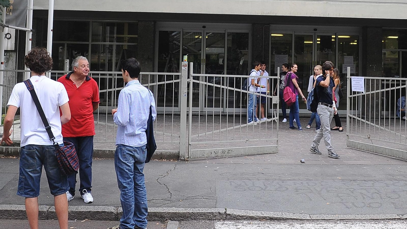 Legnano inizia la scuola con 11.359 studenti, suddivisi in 531 classi: 4.155 nei comprensivi, 4.380 negli istituti superiori e 1.824 nelle scuole paritarie. Una grande sfida per l'istruzione della città.